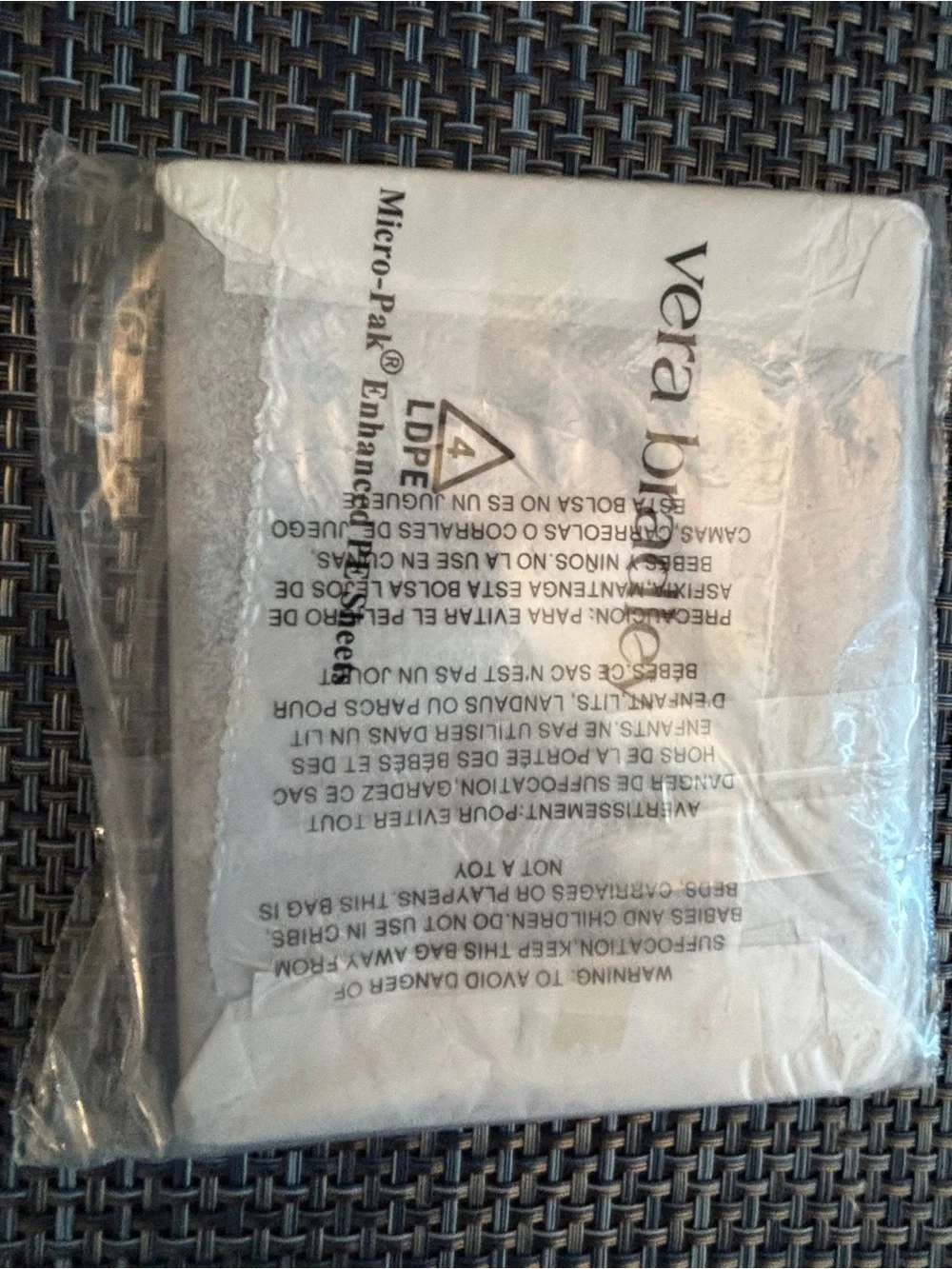 BNWT Vera Bradley passport /ID holder, faux leather- grey. Retail $79 - Picture 9 of 9